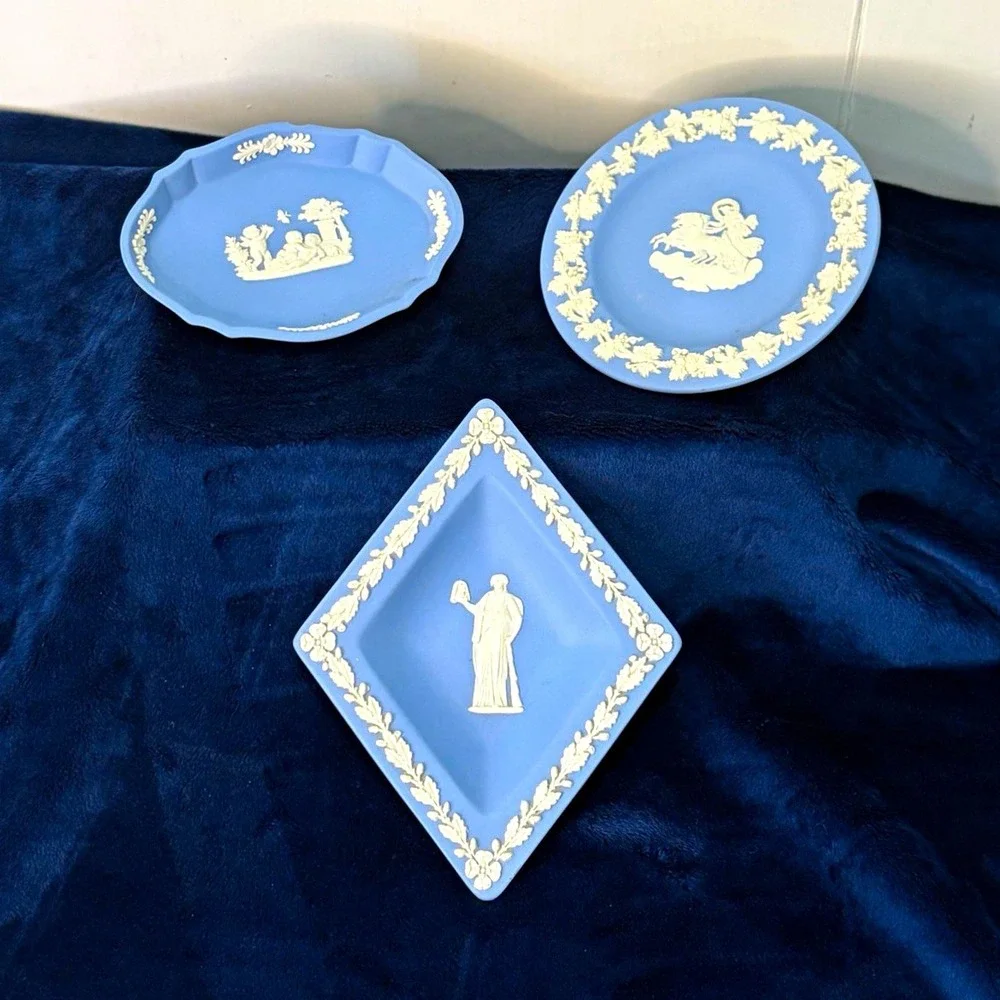 Wedgwood Blue Jasperware 3pc Lot Diamond Round Scalloped Dishes Plates Vintage